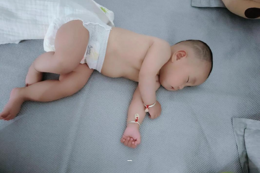 咸宁怀孕肚子撑的难受